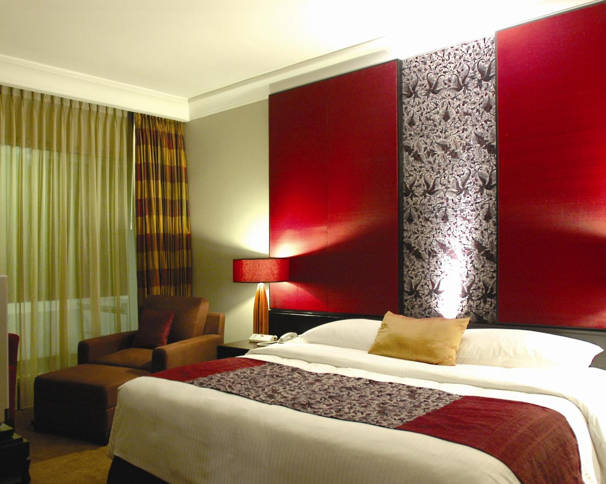 Surya Hotel & Cottages Prigen Extérieur photo